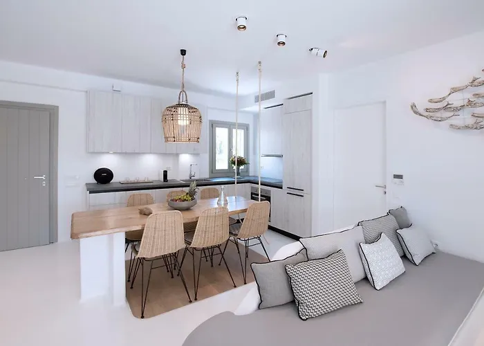 Phos By Rocks Estates *